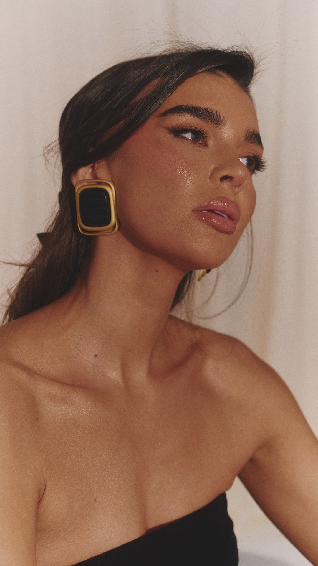 DIANA GOLD STATEMENT EARRINGS