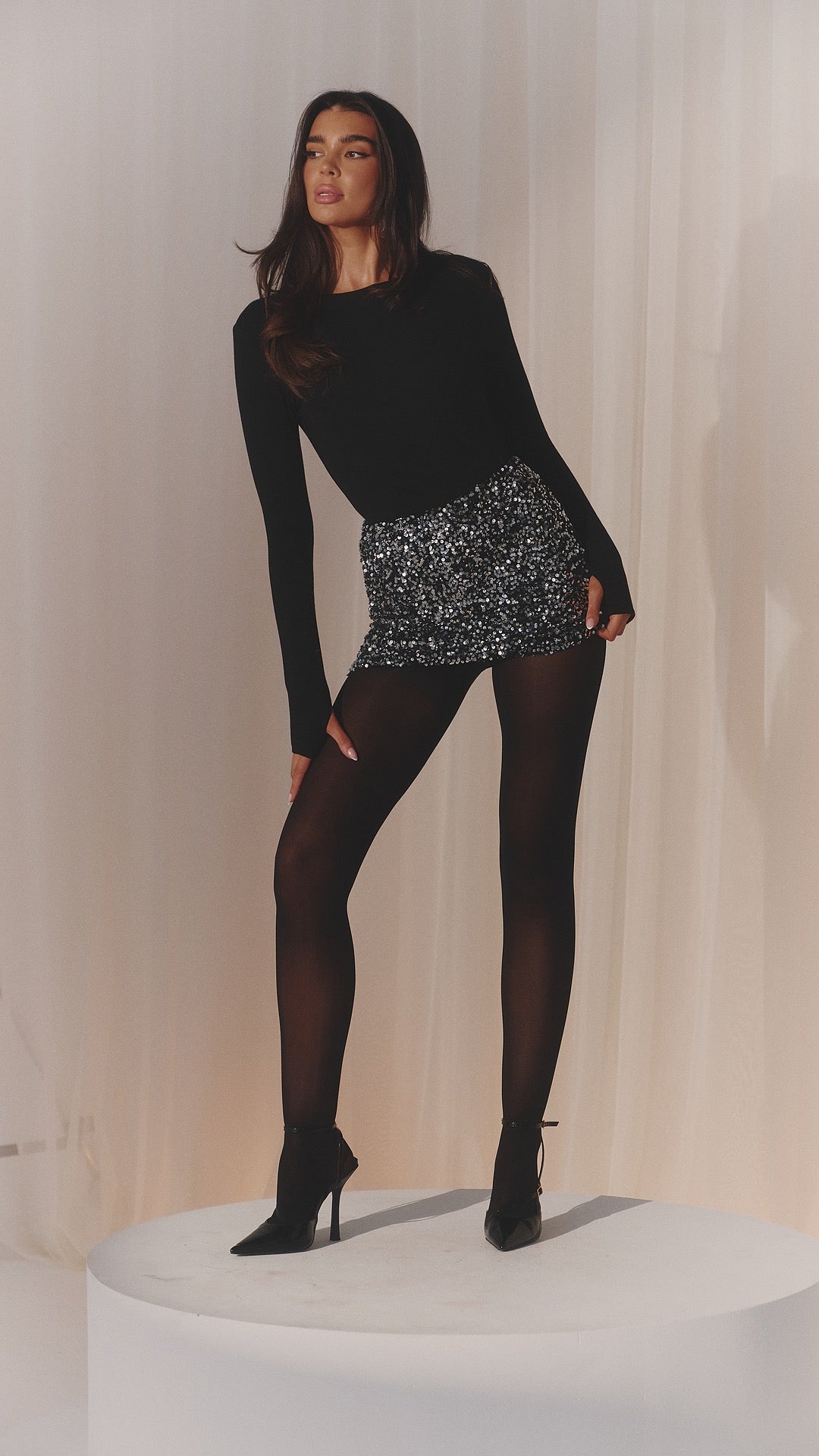 NADA SEQUIN SILVER MINI SKIRT