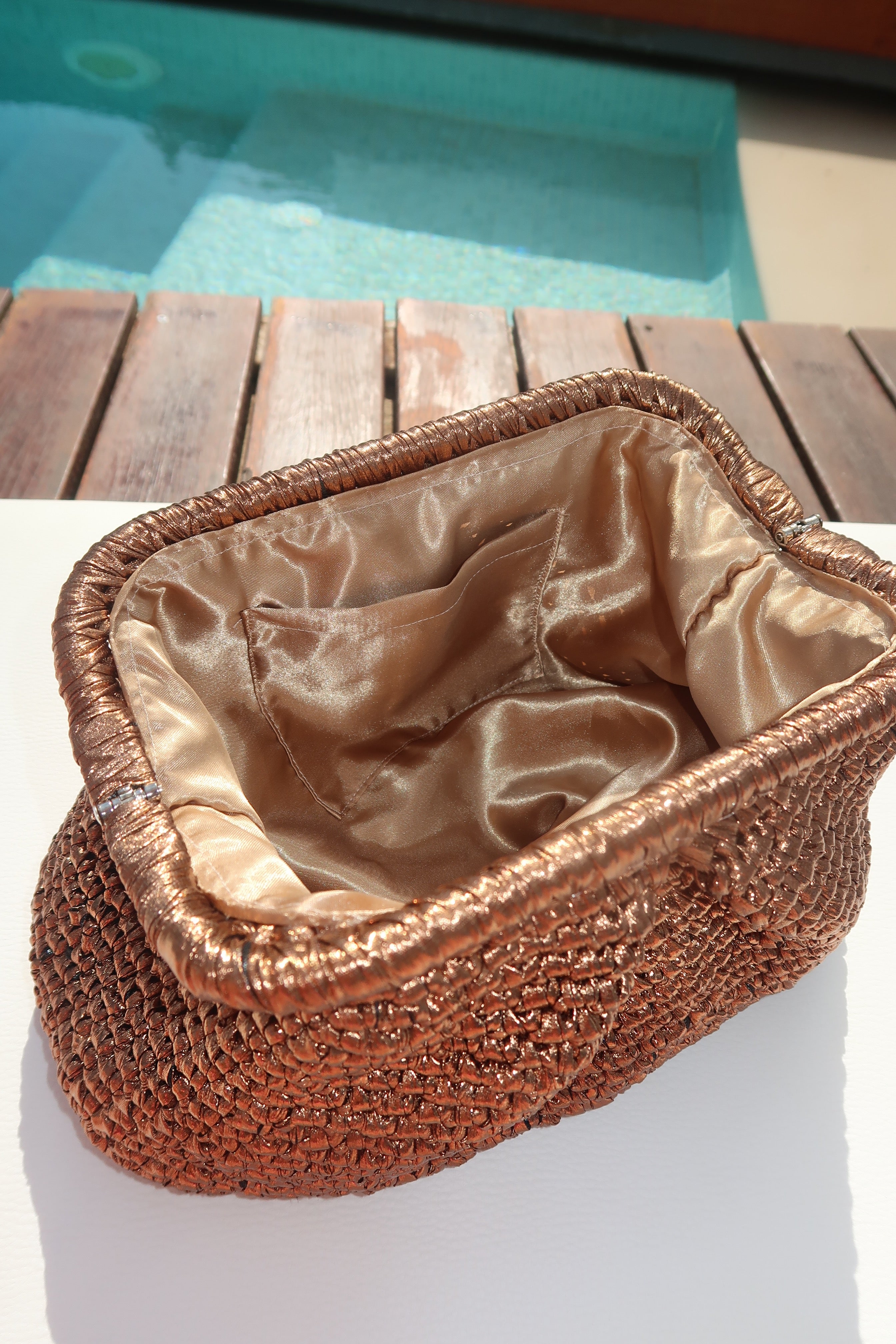 OIA METALLIC CLUTCH - BRONZE