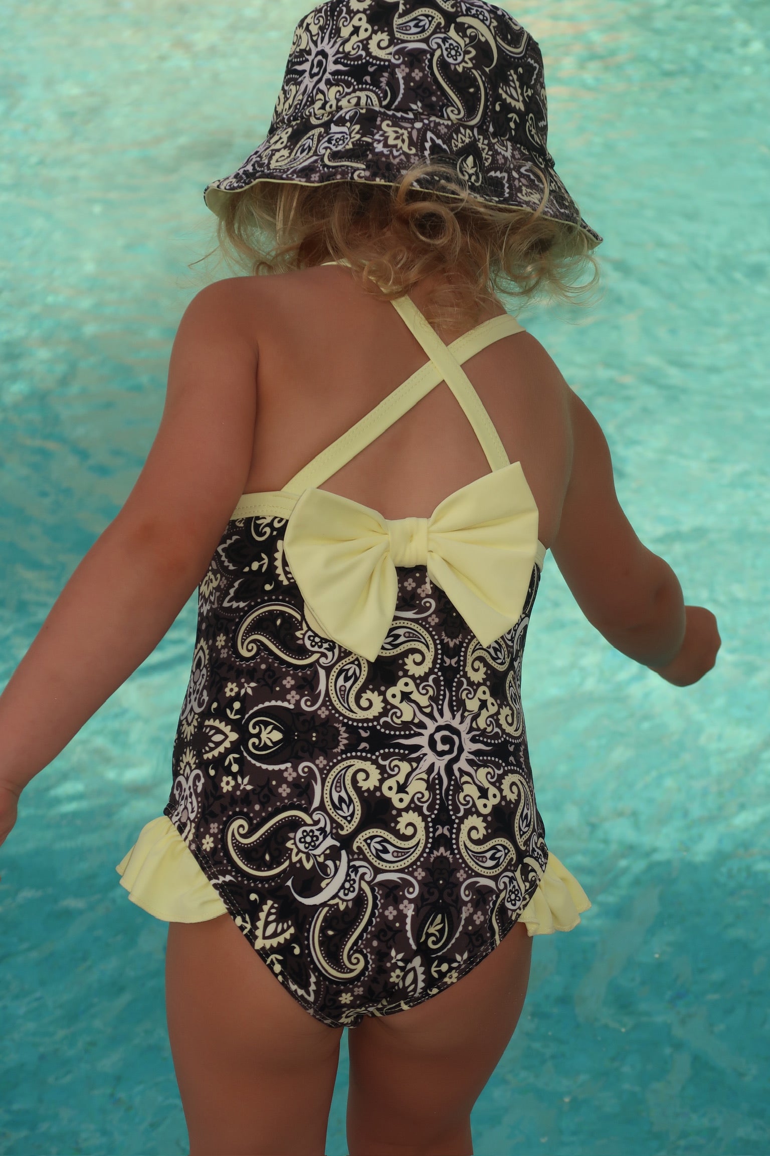 ARIZONA SWIMSUIT & HAT